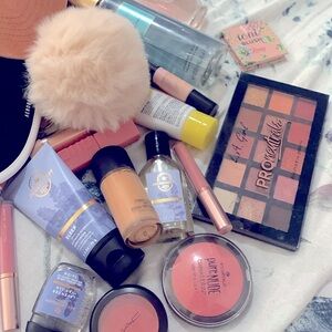 Huge beauty bundle 20 pieces